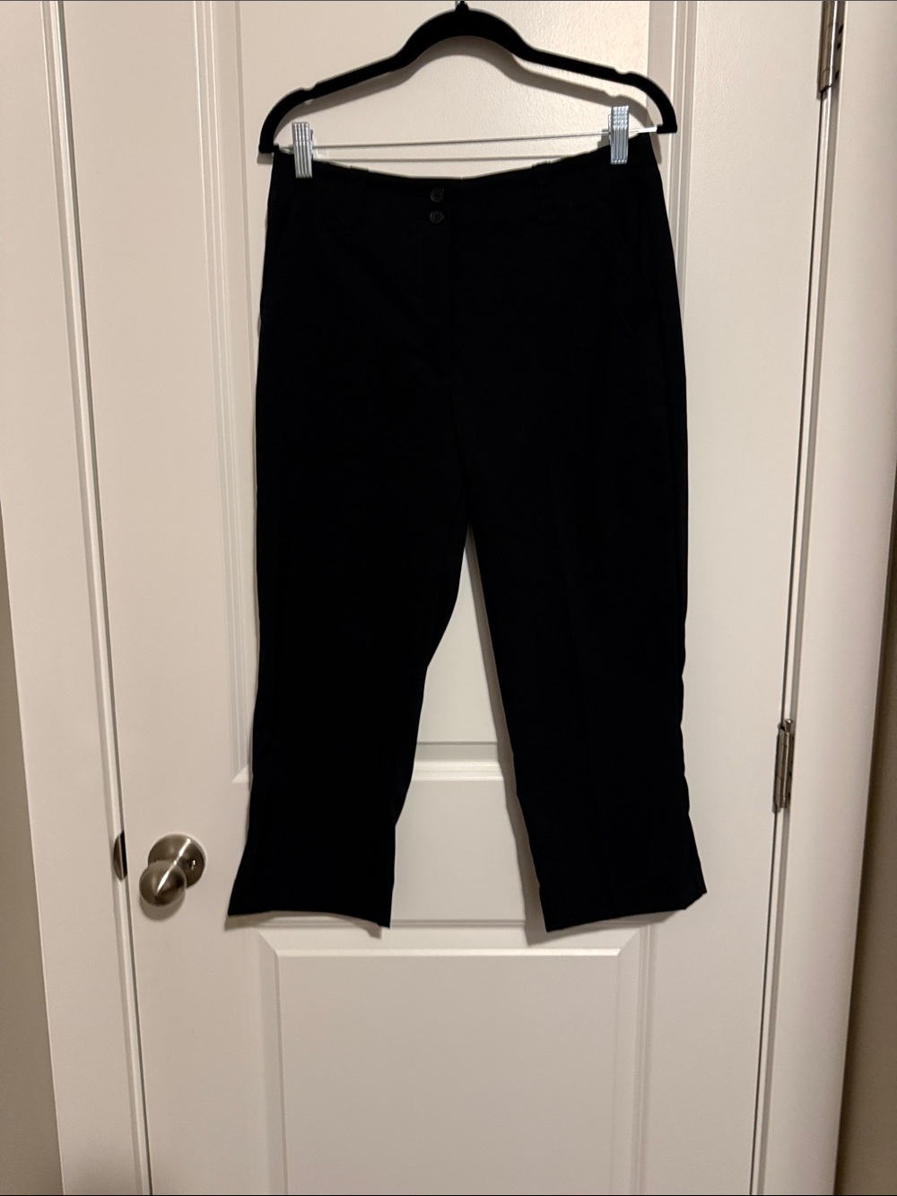 Nike Black Women's Capri Pants - Pull-On Style